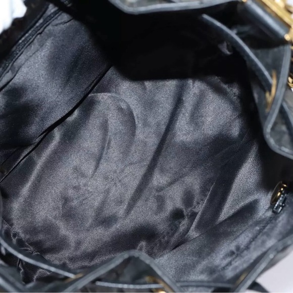 Authentic Vintage Chanel - Picture 4 of 9